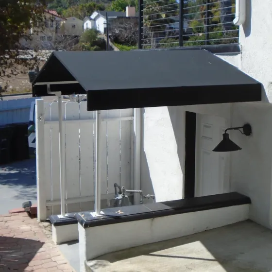 Toldo para Porta de Tecido Náutico — Instalação 5