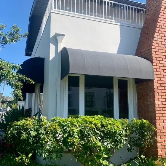 Toldo para Porta de Tecido Náutico — Instalação 8