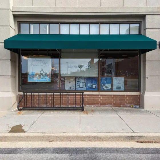 Toldo para Porta de Tecido Náutico — Instalação 9